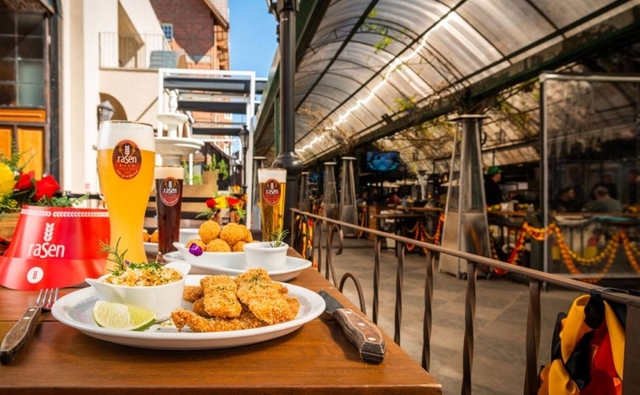 Jantar Alemão no Rasen Platz: novo