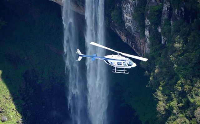 Passeio de Helicóptero - Cascata do Caracol