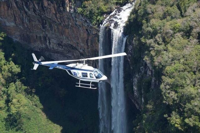 Passeio de Helicóptero - Cascata do Caracol